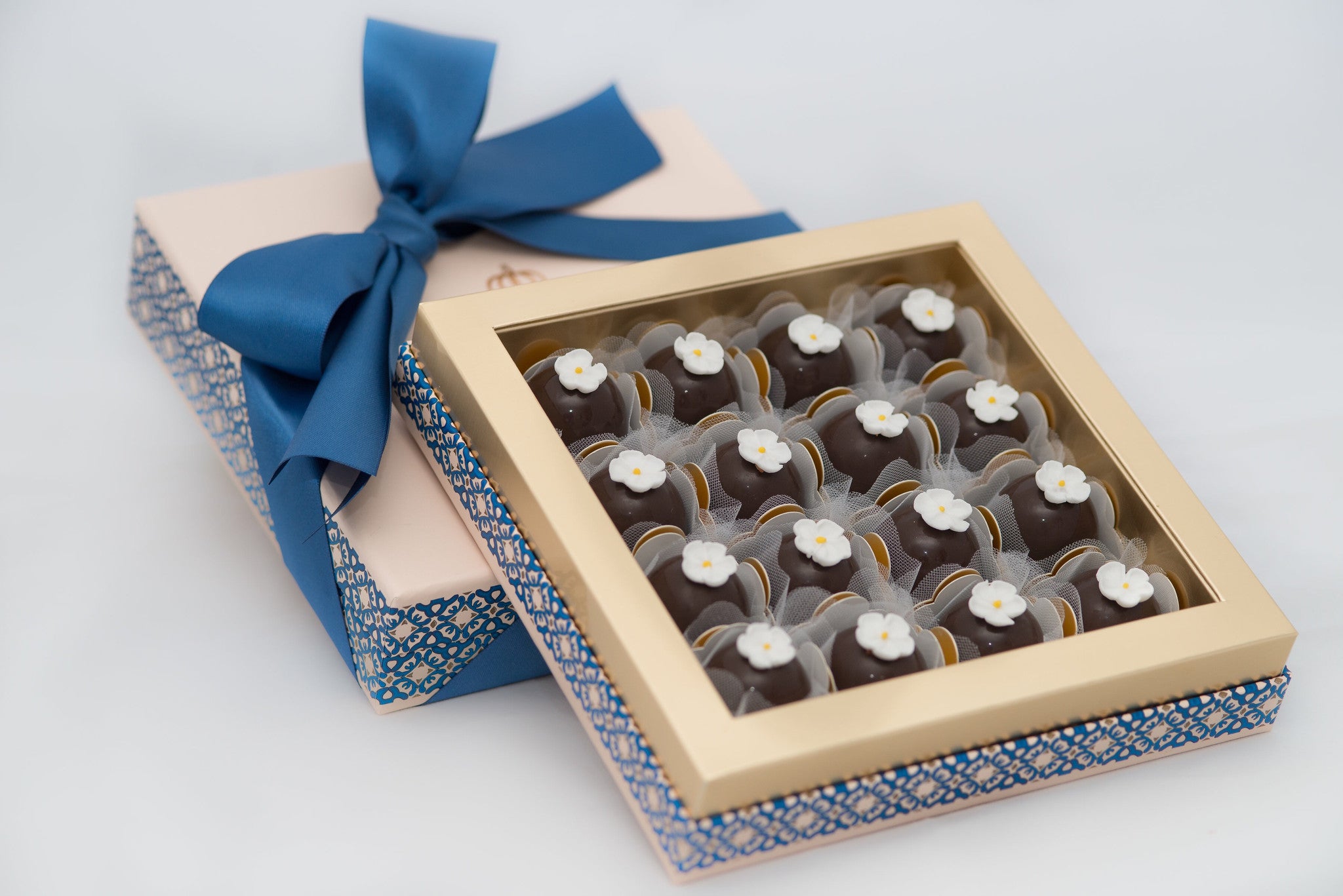 16 Chocolates Box